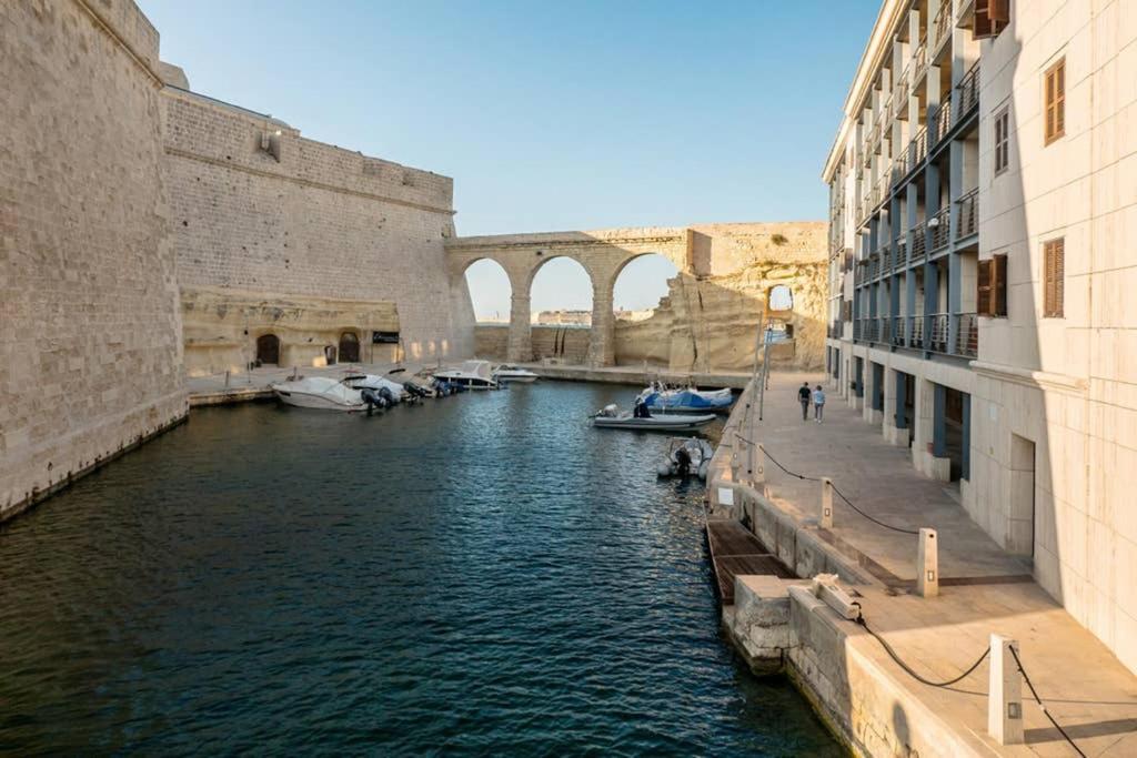 Vittoriosa' Seafront 2 Bed Highly Furnished Apartment Exterior foto